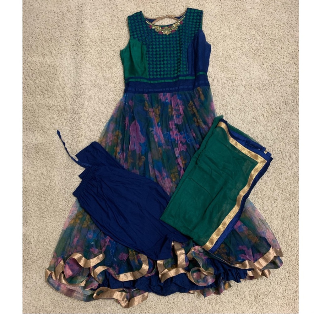 emerald green outfit